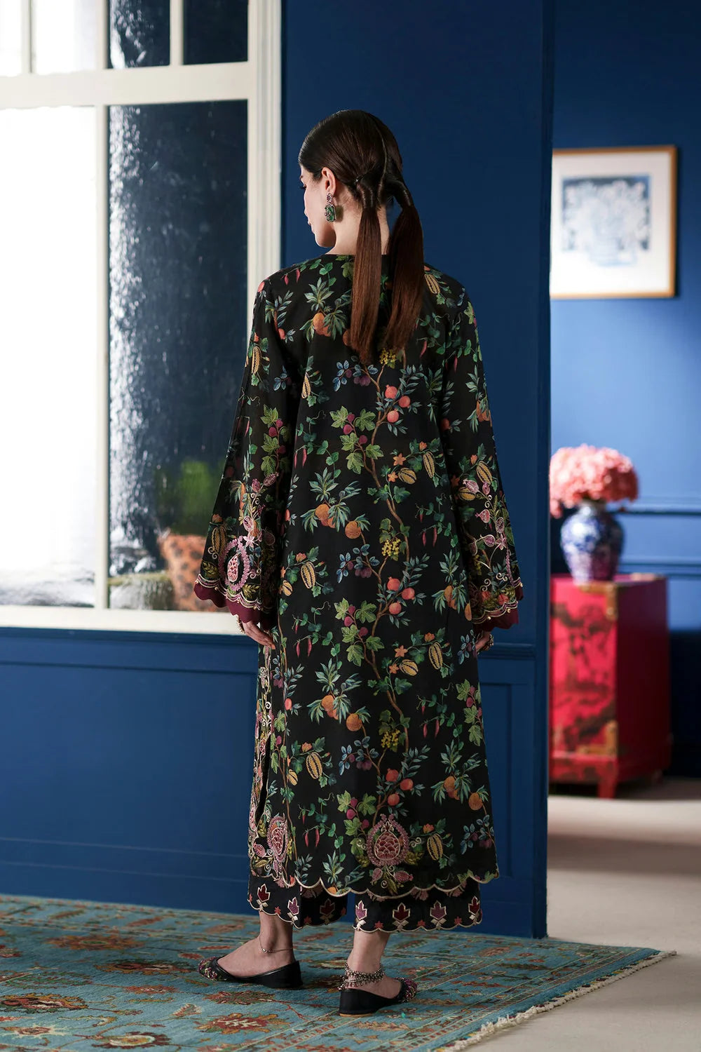 Ethnc Rozana '26 - Embroidered Suit | E4522/103/902