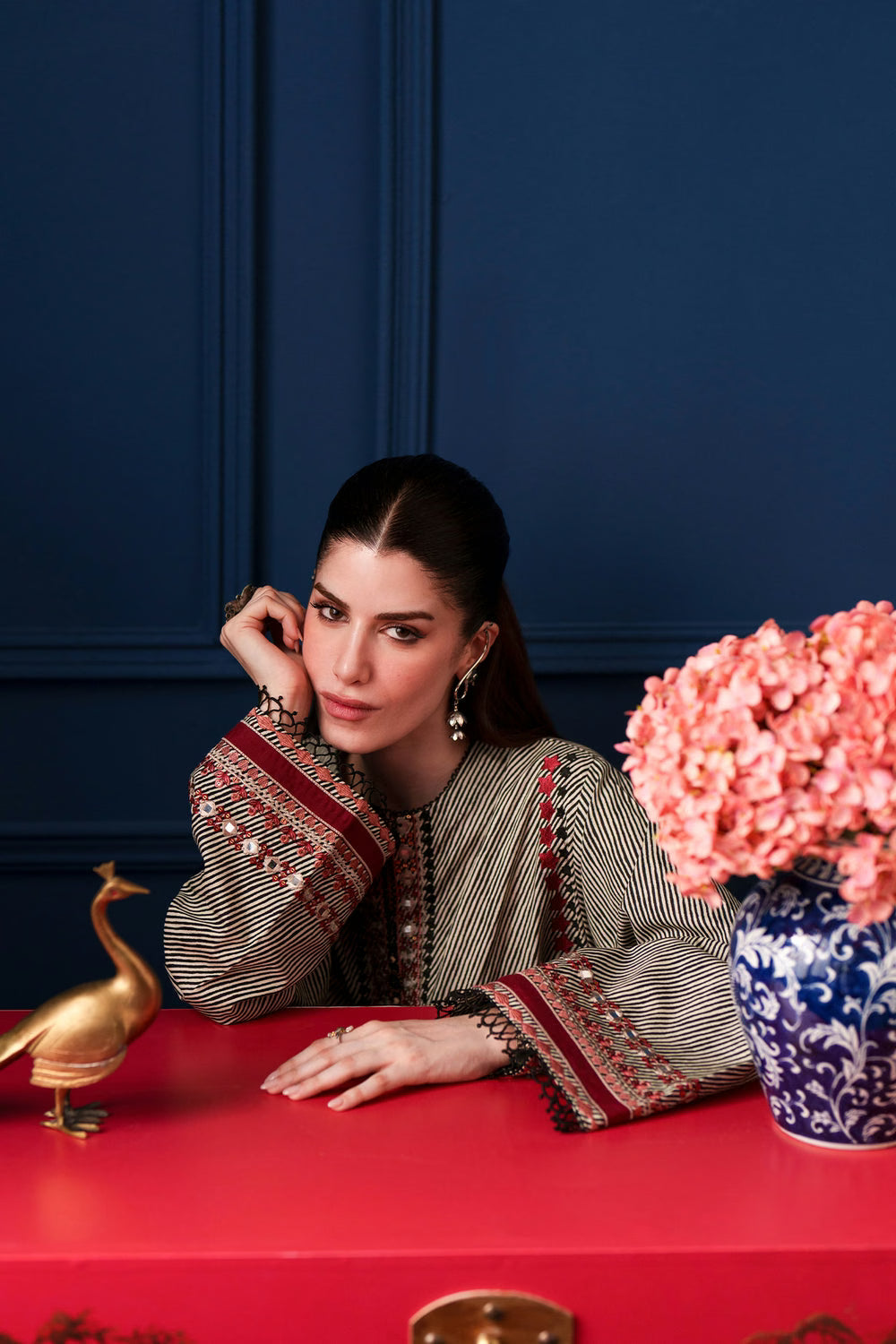 Ethnc Rozana '26 - Embroidered Suit | E4546/103/005