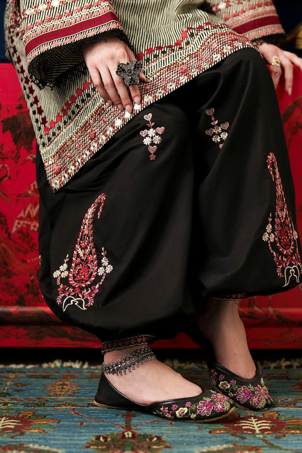 Ethnc Rozana '26 - Embroidered Suit | E4546/103/005
