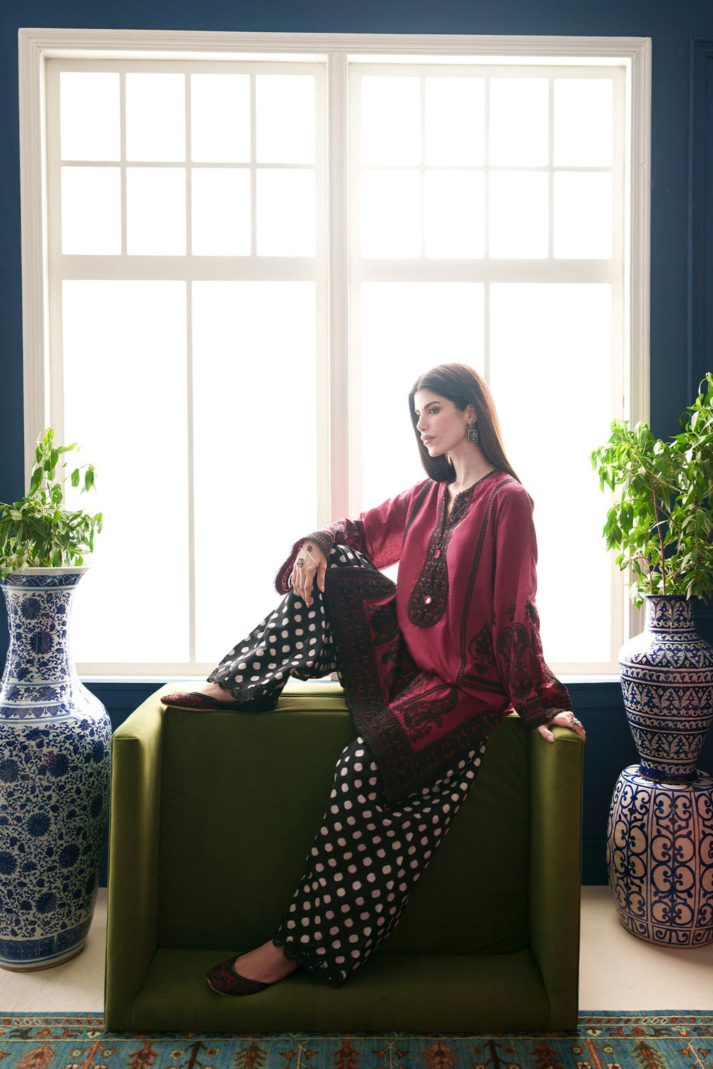 Ethnc Rozana '26 - Embroidered Suit | E4623/103/320