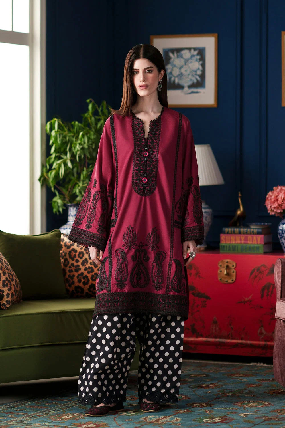 Ethnc Rozana '26 - Embroidered Suit | E4623/103/320