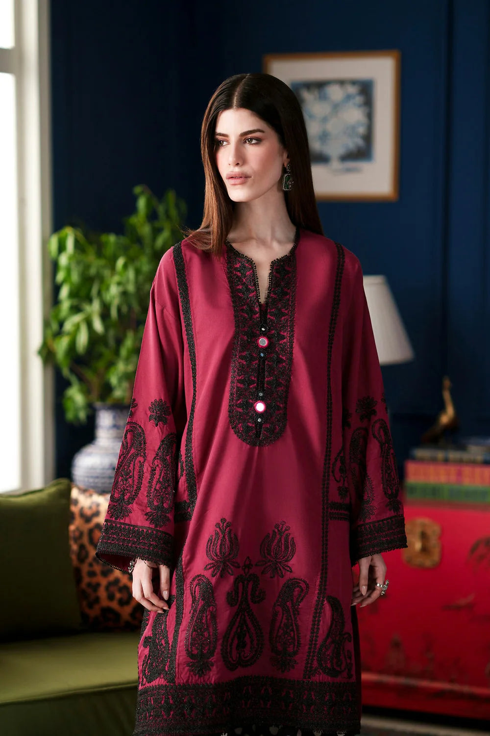 Ethnc Rozana '26 - Embroidered Suit | E4623/103/320