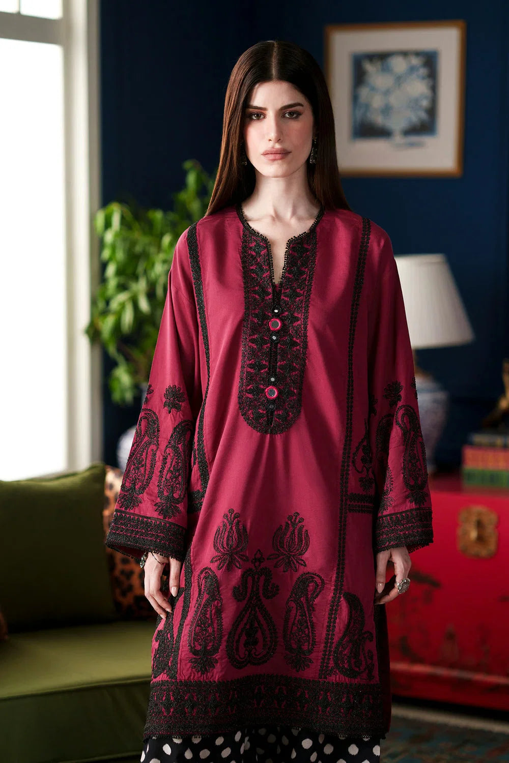 Ethnc Rozana '26 - Embroidered Suit | E4623/103/320