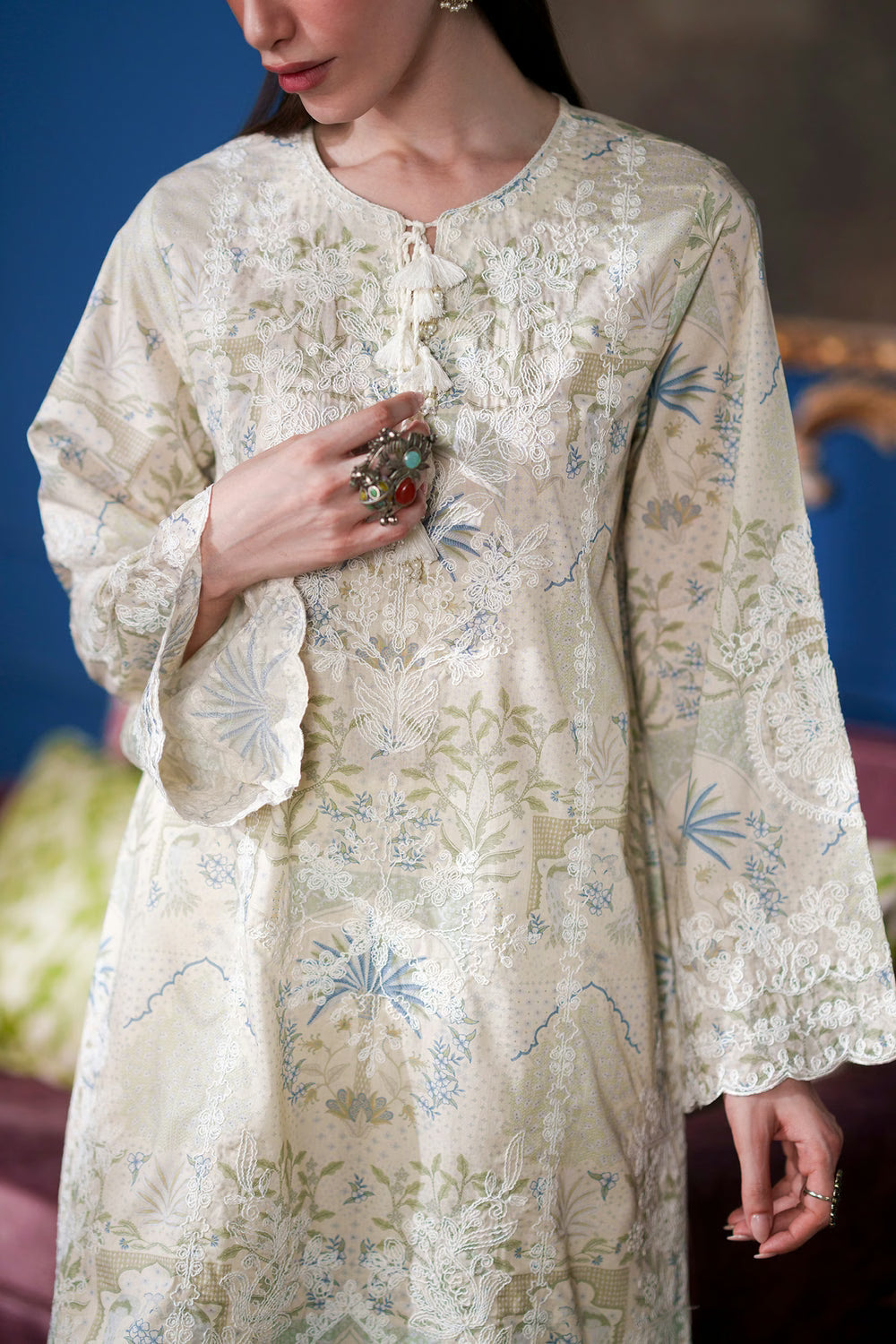 Ethnc Rozana '26 - Embroidered Suit | E4646/103/006