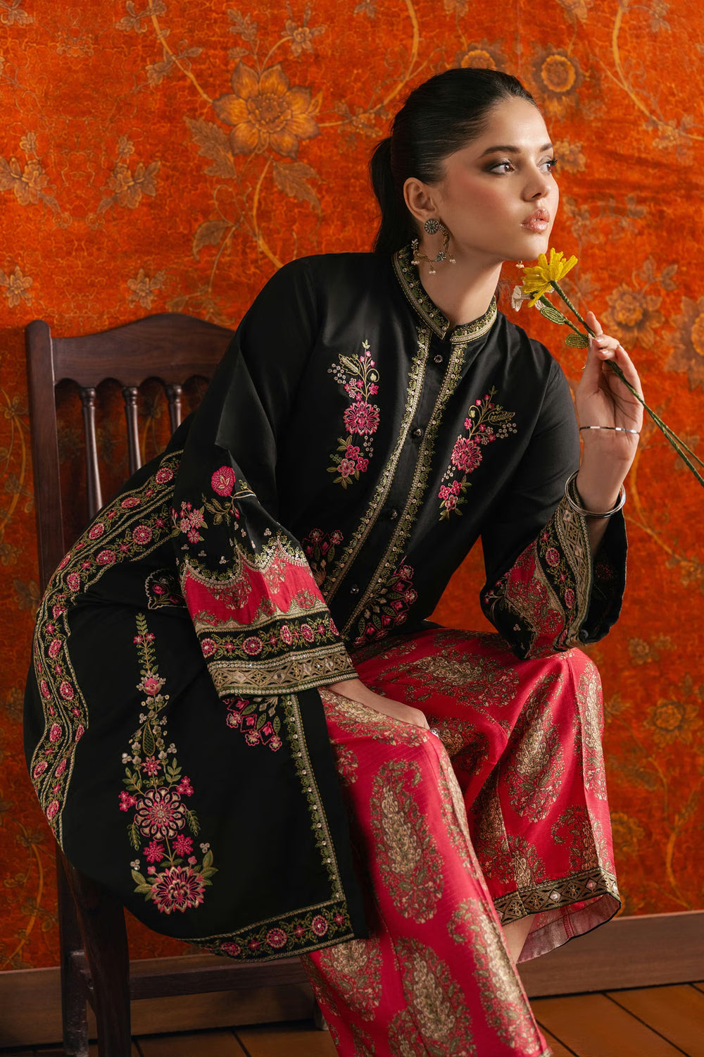 Ethnc Rozana Winter Drop 1 '26 - EMBROIDERED SUIT | E4701/103/901