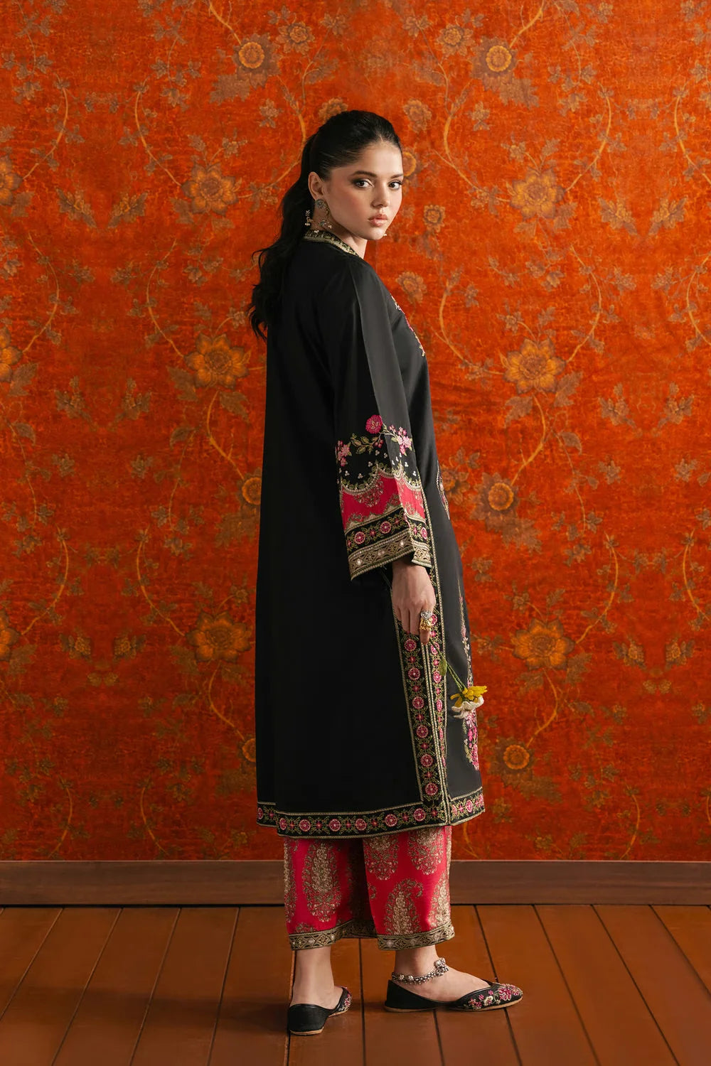 Ethnc Rozana Winter Drop 1 '26 - EMBROIDERED SUIT | E4701/103/901