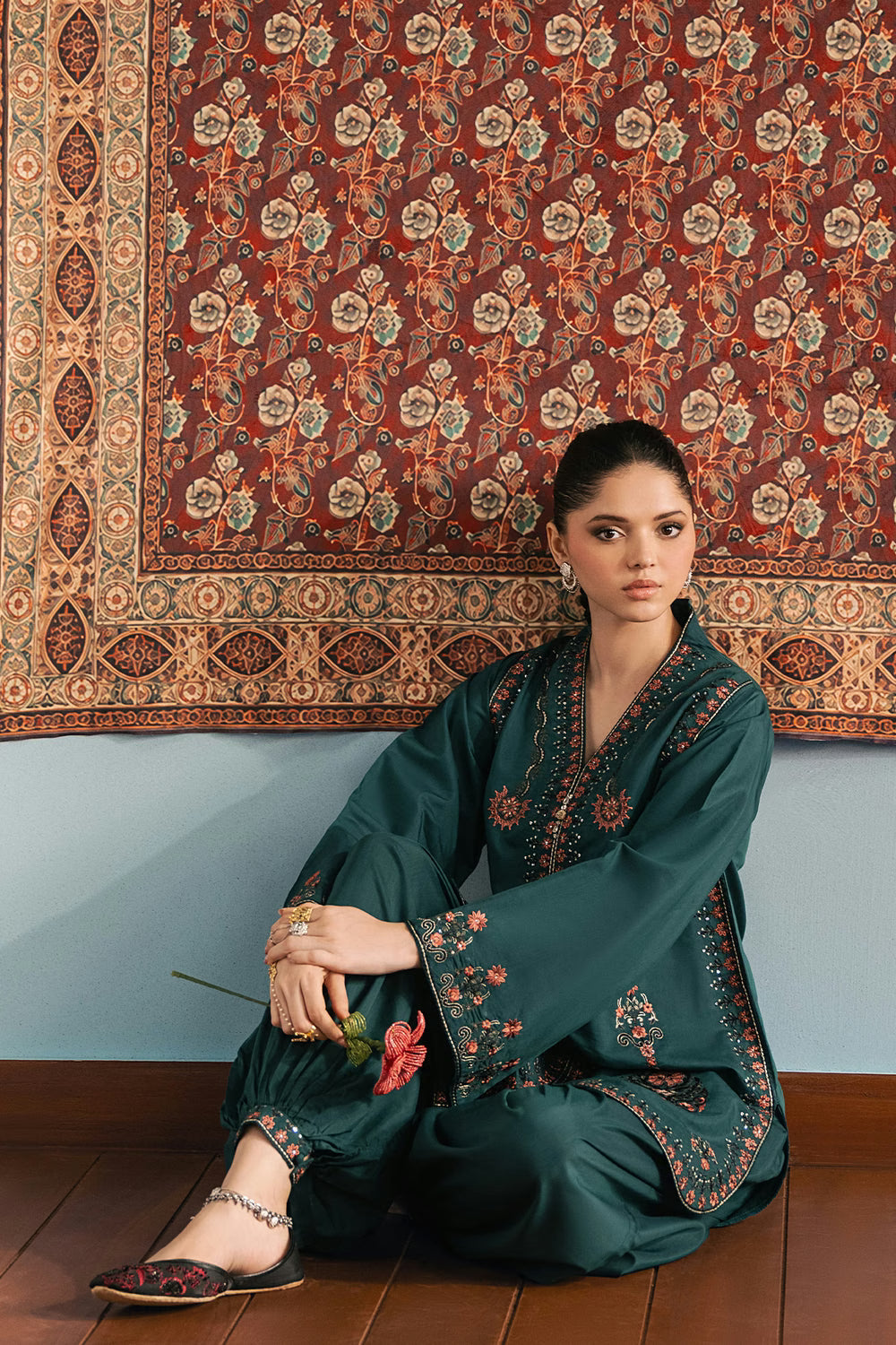 Ethnc Rozana Winter Drop 1 '26 - EMBROIDERED SUIT | E4747-103-706
