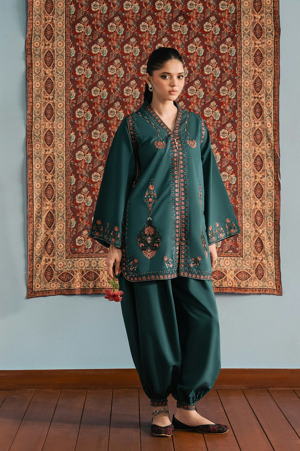 Ethnc Rozana Winter Drop 1 '26 - EMBROIDERED SUIT | E4747-103-706