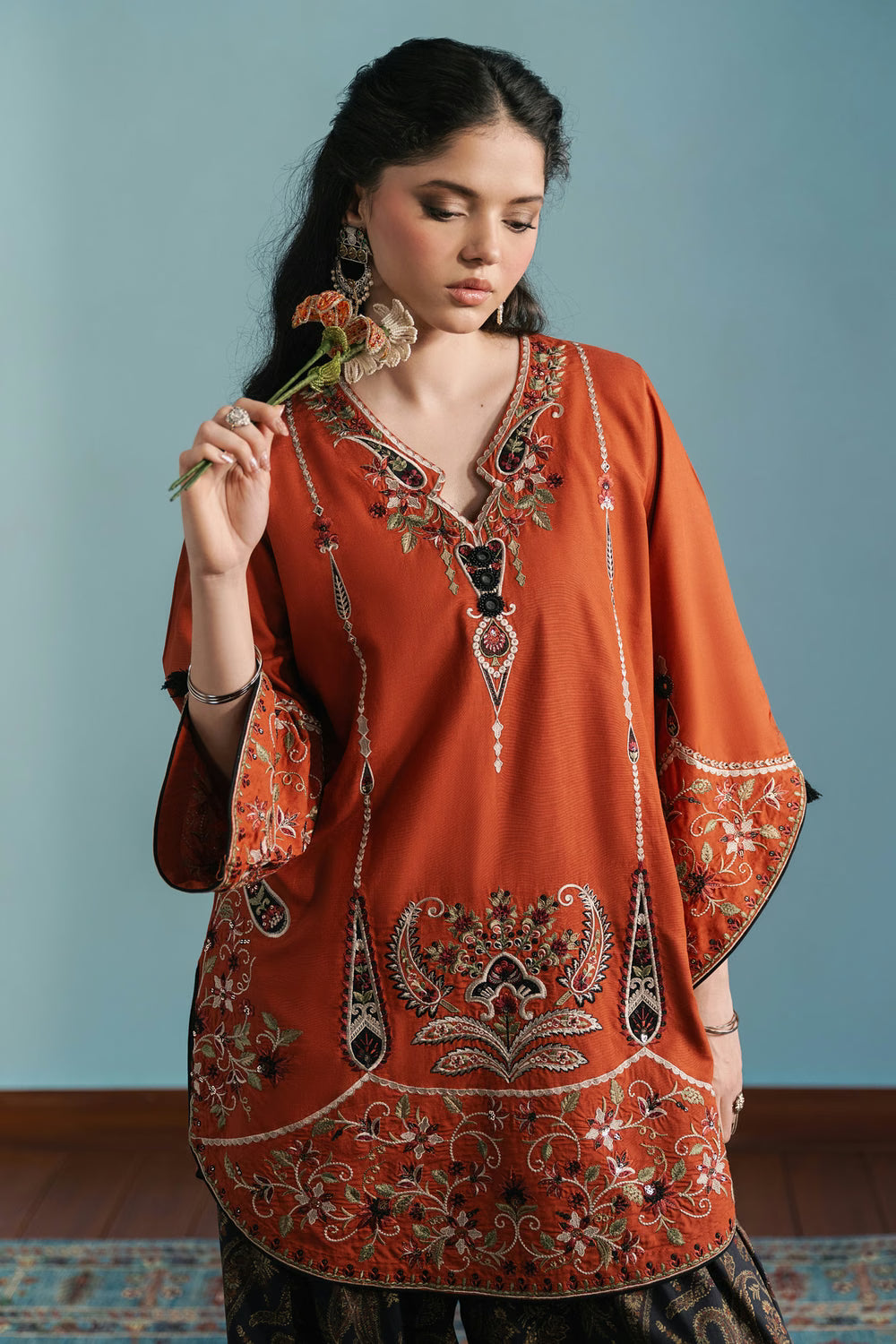 Ethnc Rozana Winter Drop 1 '26 - EMBROIDERED SUIT | E4766-103-205
