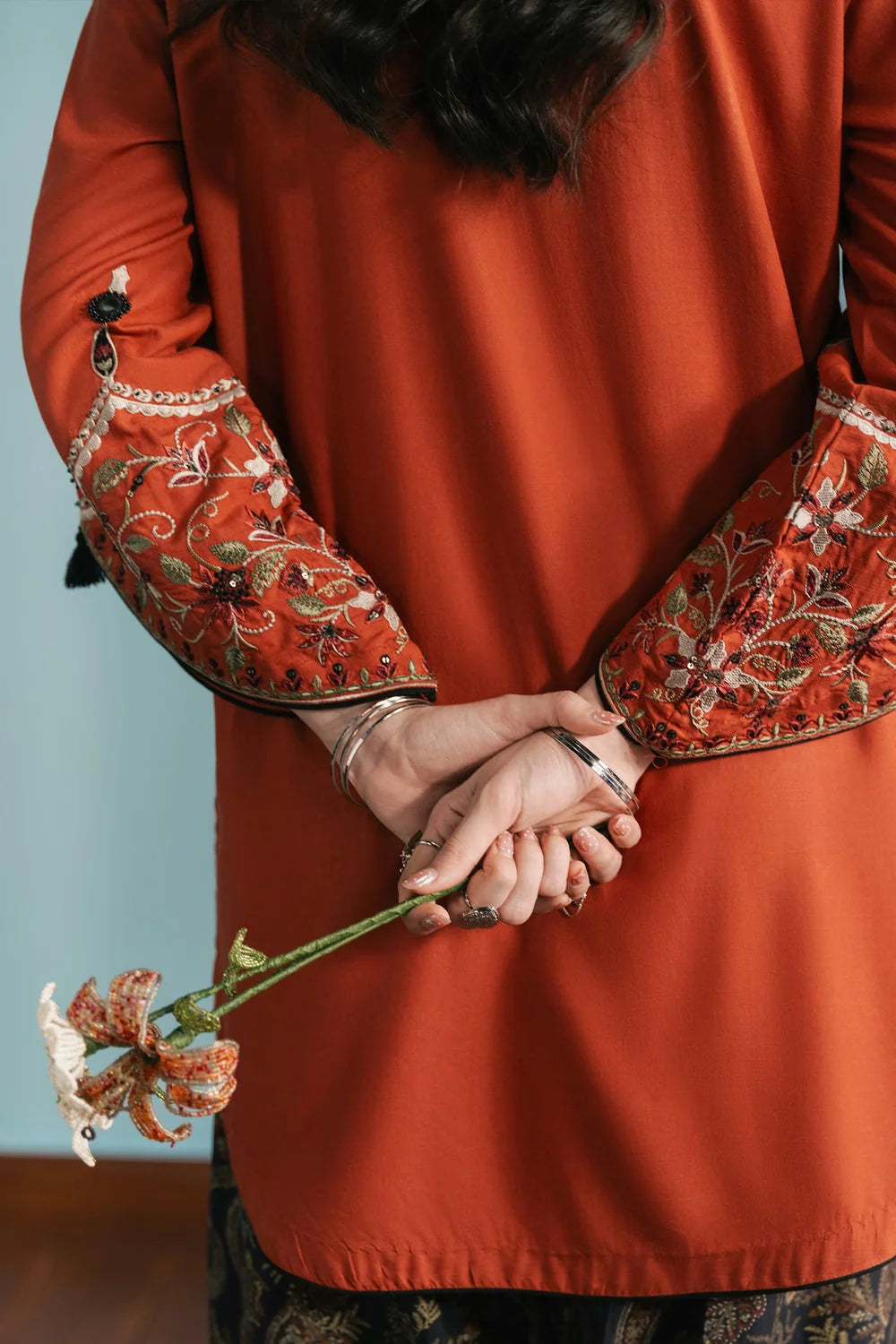 Ethnc Rozana Winter Drop 1 '26 - EMBROIDERED SUIT | E4766-103-205
