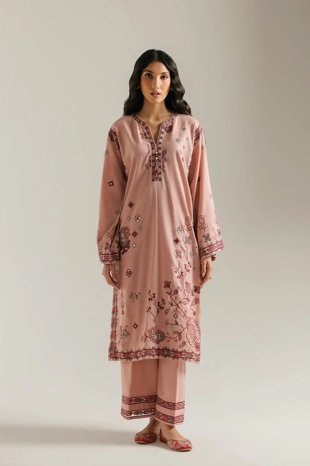 Ethnc Rozana '26 - EMBROIDERED SUIT | E4877-103-315