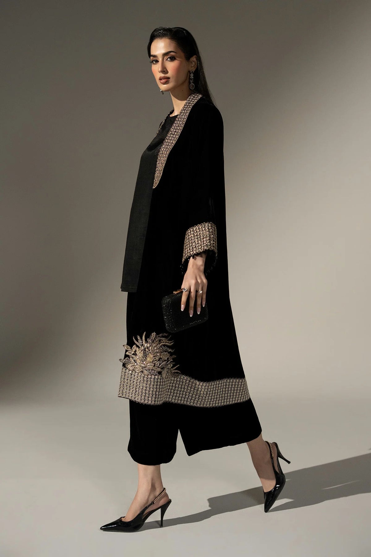 Maria.B Luxury Formals Velvet '26 - 3 Piece Embroidered Velvet Suit | SFW2638-BLK
