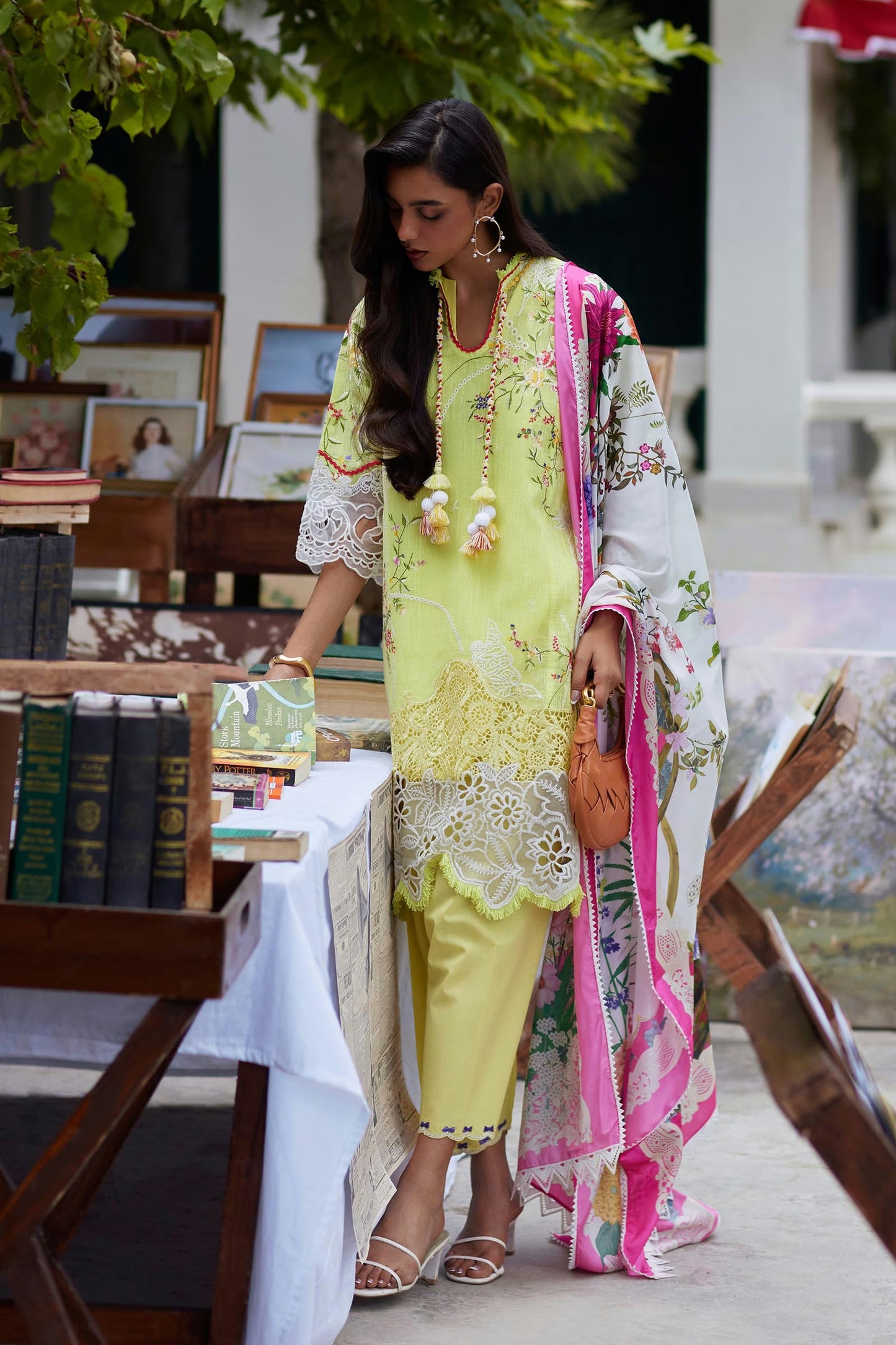 Sana Safinaz Unstitched Embroidered 3 Piece Muzlin Suit | M262-010a-cl
