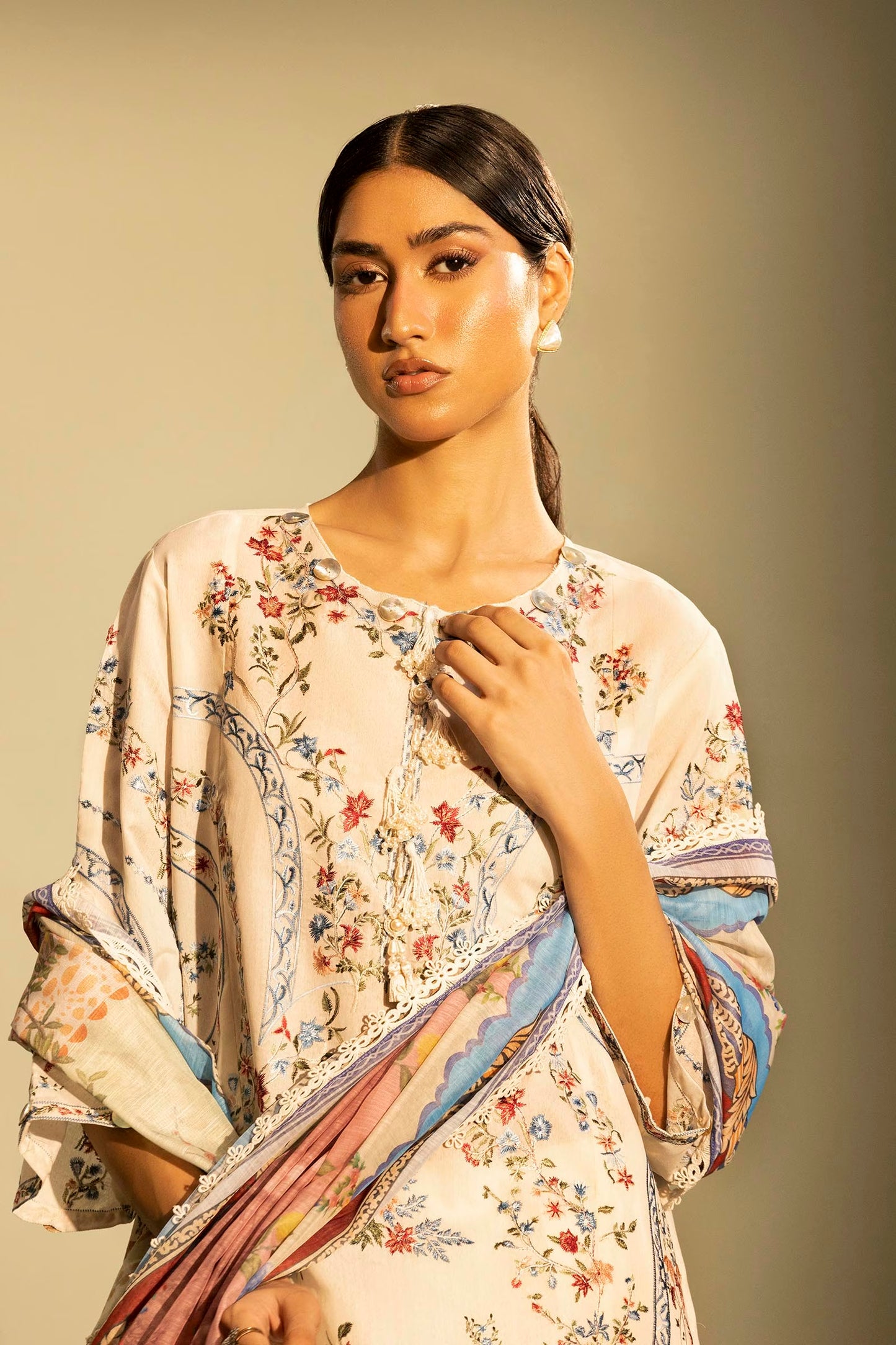 Sana Safinaz Unstitched Embroidered 3 Piece Muzlin Suit | M262-011a-dc