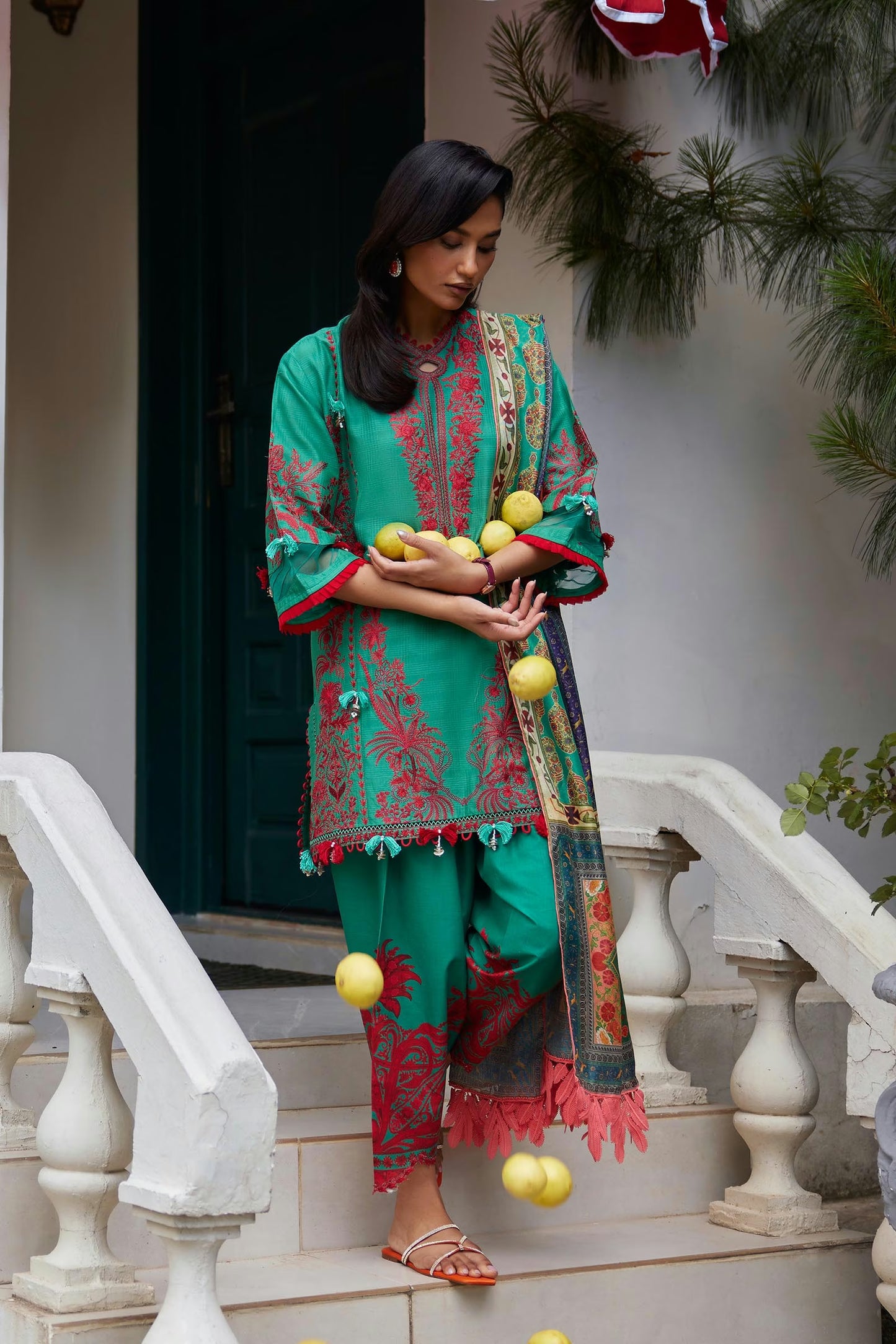 Sana Safinaz Unstitched Embroidered 3 Piece Muzlin Suit | M262-002a-dc