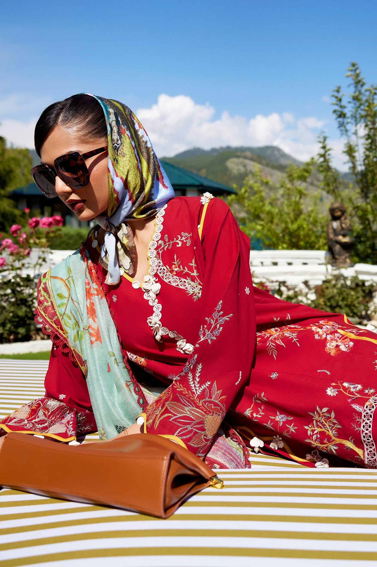 Sana Safinaz Unstitched Embroidered 3 Piece Muzlin Suit | M262-003b-ch