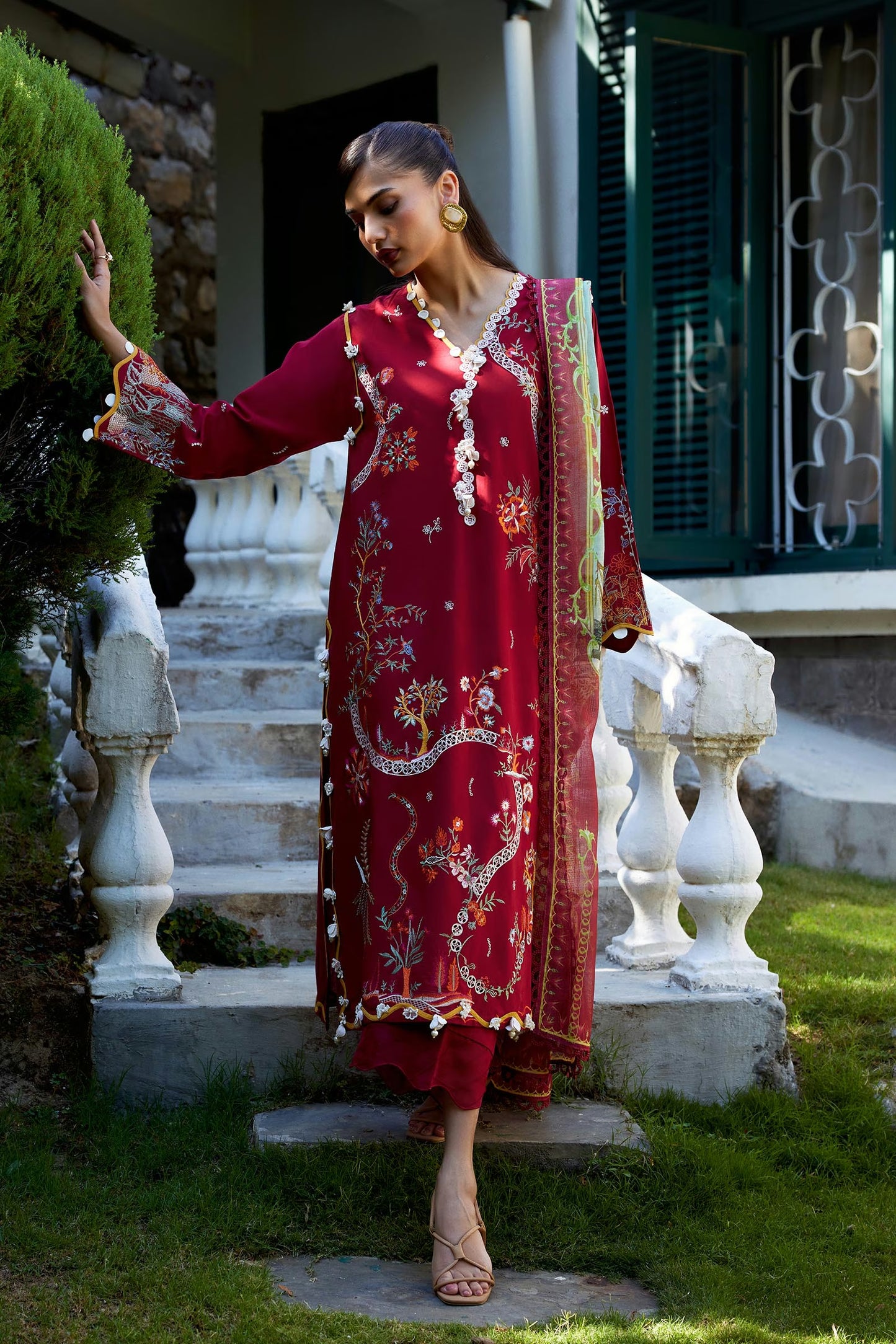 Sana Safinaz Unstitched Embroidered 3 Piece Muzlin Suit | M262-003b-ch