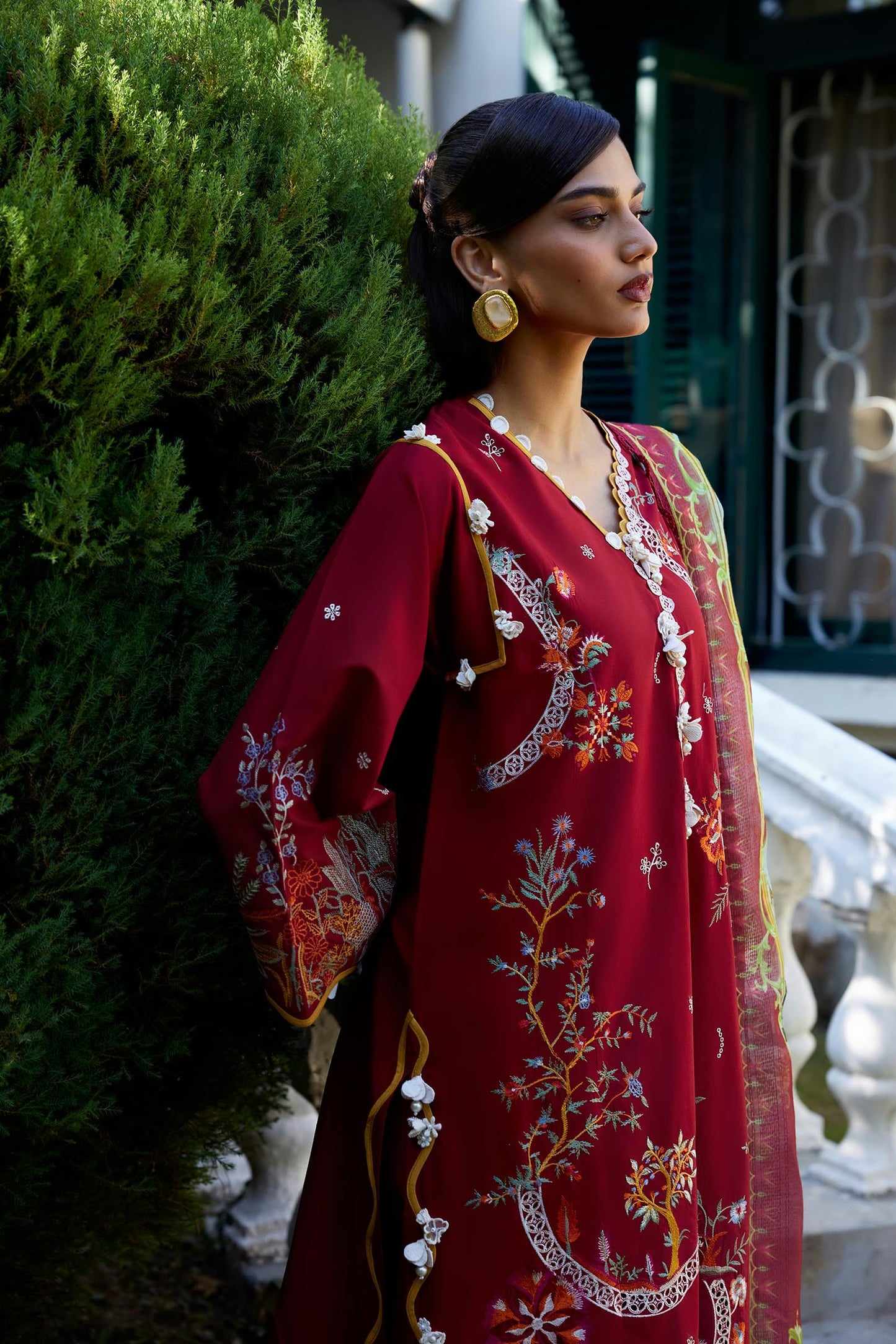 Sana Safinaz Unstitched Embroidered 3 Piece Muzlin Suit | M262-003b-ch